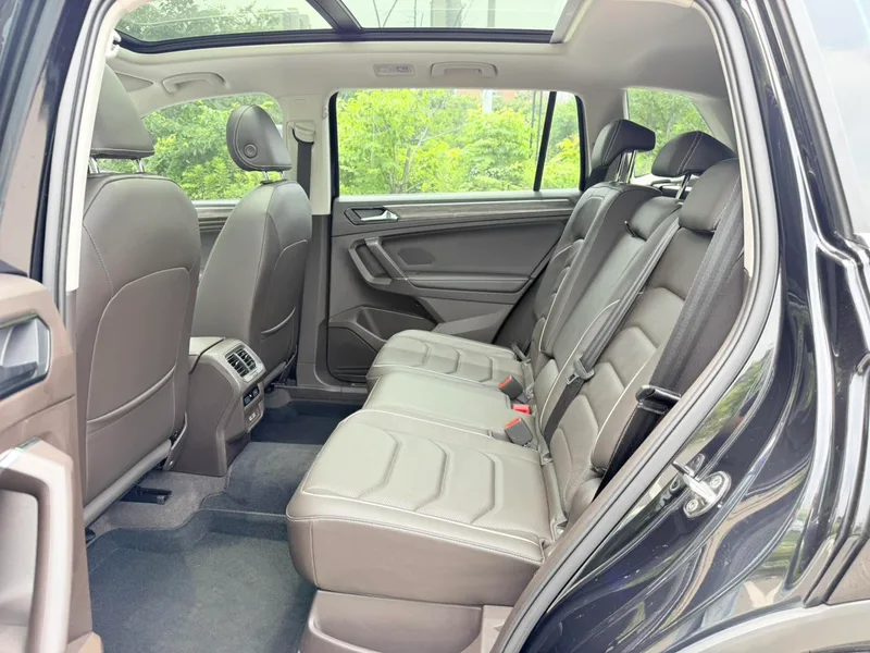 Volkswagen Tiguan L 2018 330TSI Automatic Two-Drive Ultimate exterior photo 10