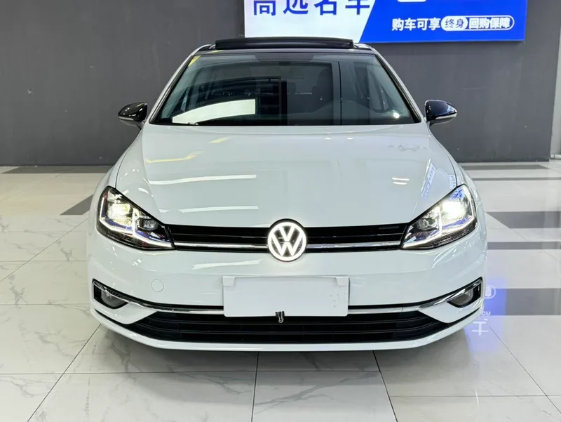 Volkswagen Golf 2020 Beloved Edition 280TSI DSG Comfortable exterior photo 2 Volkswagen Golf 2020 Beloved Edition 280TSI DSG Comfortable exterior photo 2