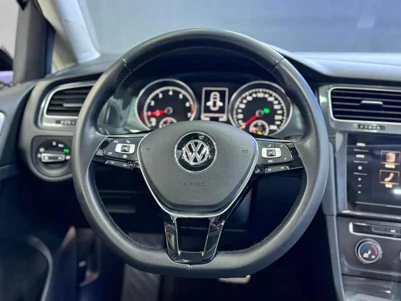 Volkswagen Golf 2020 Beloved Edition 280TSI DSG Comfortable exterior photo 4 Volkswagen Golf 2020 Beloved Edition 280TSI DSG Comfortable exterior photo 4