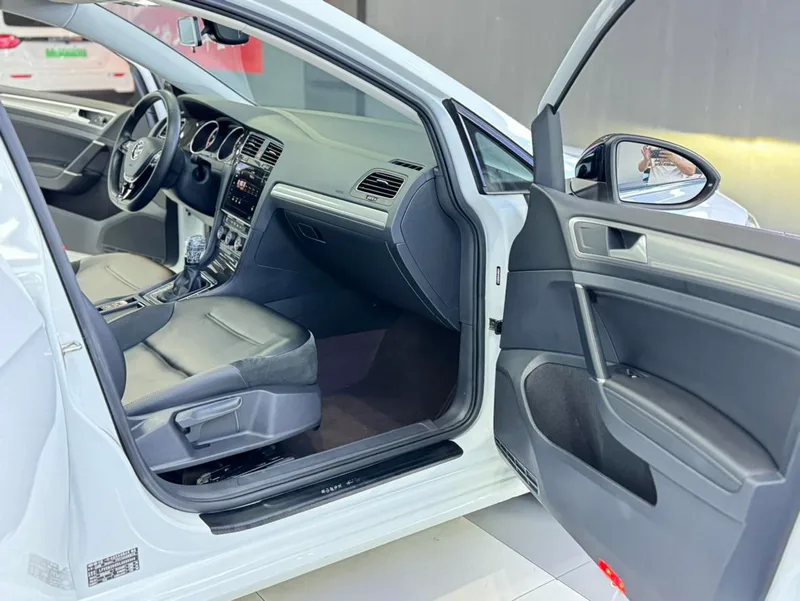 Volkswagen Golf 2020 Beloved Edition 280TSI DSG Comfortable interior photo 13 Volkswagen Golf 2020 Beloved Edition 280TSI DSG Comfortable interior photo 13