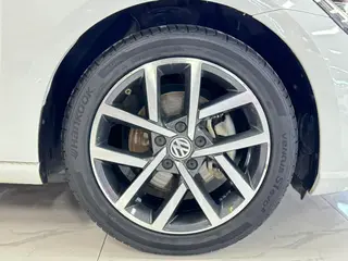 Volkswagen Golf 2020 Beloved Edition 280TSI DSG Comfortable interior photo 15 Volkswagen Golf 2020 Beloved Edition 280TSI DSG Comfortable interior photo 15