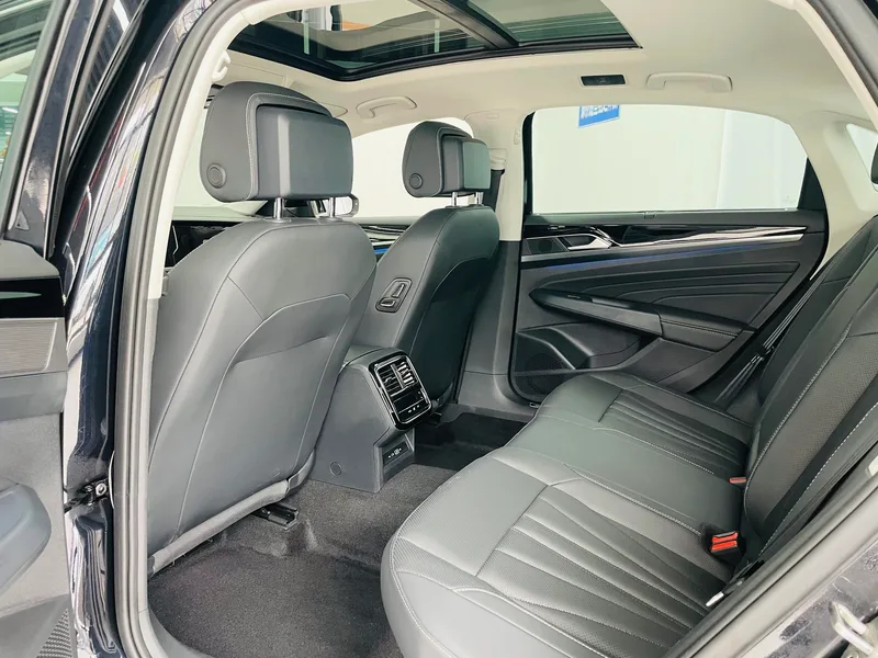 Volkswagen Passat 2025 outstanding 380TSI Long Yao Edition interior photo 10