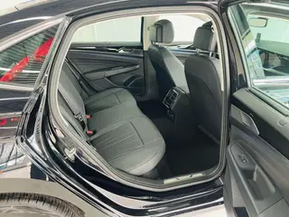 Volkswagen Passat 2025 outstanding 380TSI Long Yao Edition interior photo 13