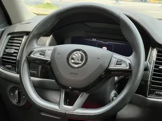 Skoda Kodiaq GT 2021 TSI330 Двухприводная люксовая версия интерьер фото 11 Skoda Kodiaq GT 2021 TSI330 Двухприводная люксовая версия интерьер фото 11