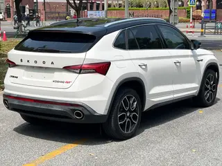 Skoda Kodiaq GT 2021 TSI330 Двухприводная люксовая версия интерьер фото 16 Skoda Kodiaq GT 2021 TSI330 Двухприводная люксовая версия интерьер фото 16