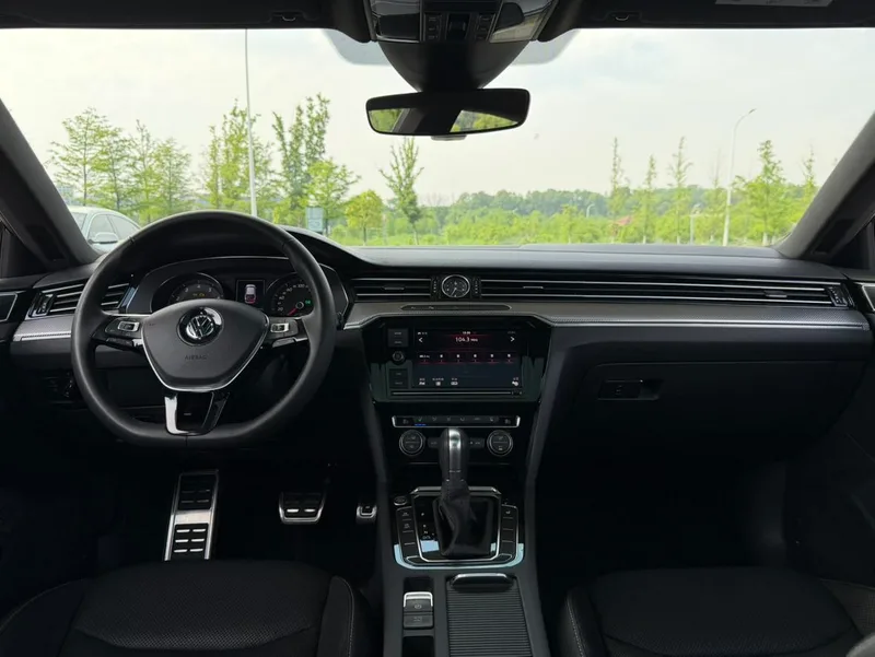 Volkswagen CC 2019 330TSI Charm Yan Edition China V exterior photo 6