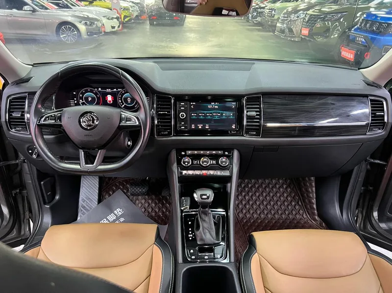 Skoda Kodiaq GT 2019 TSI330 Versión de lujo de tracción en dos ruedas País VI interior foto 12 Skoda Kodiaq GT 2019 TSI330 Versión de lujo de tracción en dos ruedas País VI interior foto 12