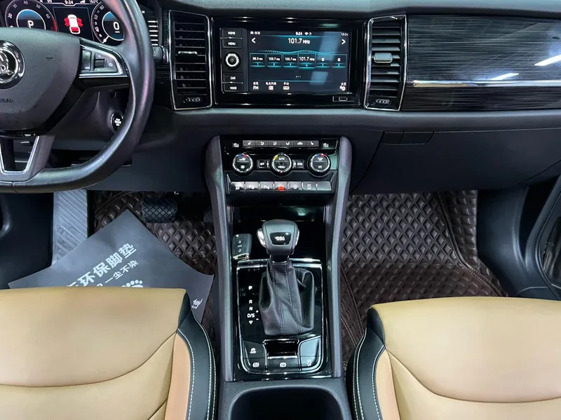 Skoda Kodiaq GT 2019 TSI330 Versión de lujo de tracción en dos ruedas País VI interior foto 14 Skoda Kodiaq GT 2019 TSI330 Versión de lujo de tracción en dos ruedas País VI interior foto 14