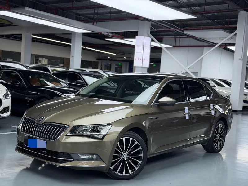 Skoda Superb 2019 TSI280 DSG Comfort Edition exterior photo 1 Skoda Superb 2019 TSI280 DSG Comfort Edition exterior photo 1