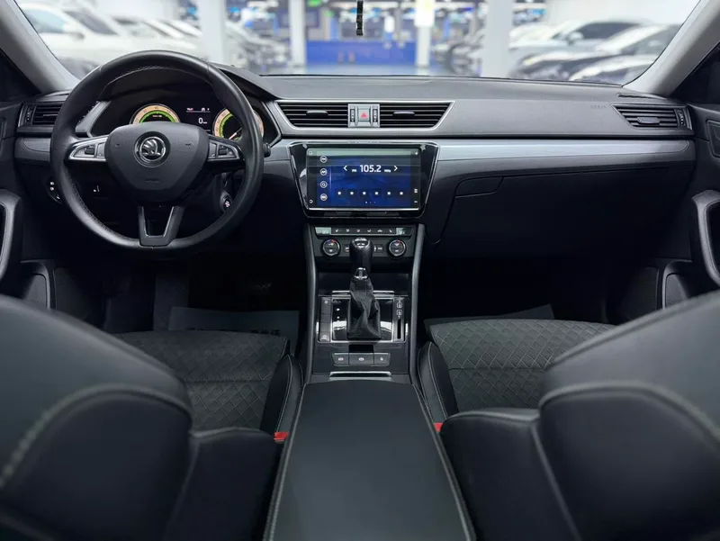 Skoda Superb 2019 TSI280 DSG Comfort Edition exterior photo 5 Skoda Superb 2019 TSI280 DSG Comfort Edition exterior photo 5