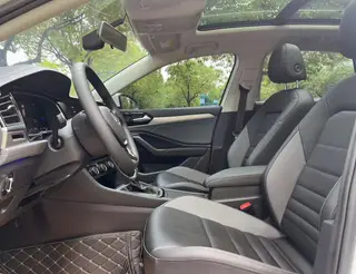 Volkswagen Sagitar 2022 280TSI DSG Version transcendée intérieur photo 10