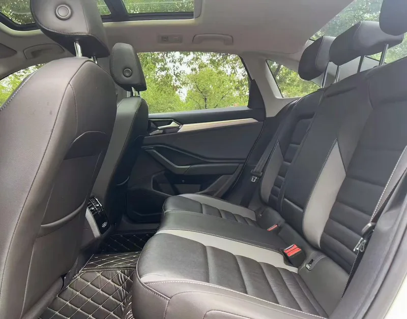 Volkswagen Sagitar 2022 280TSI DSG Version transcendée intérieur photo 11