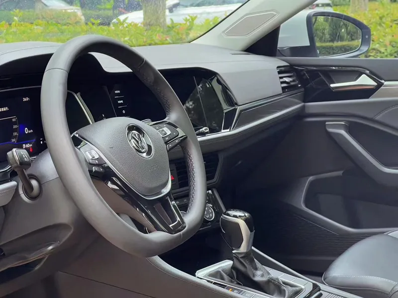 Volkswagen Sagitar 2022 280TSI DSG Version transcendée intérieur photo 13
