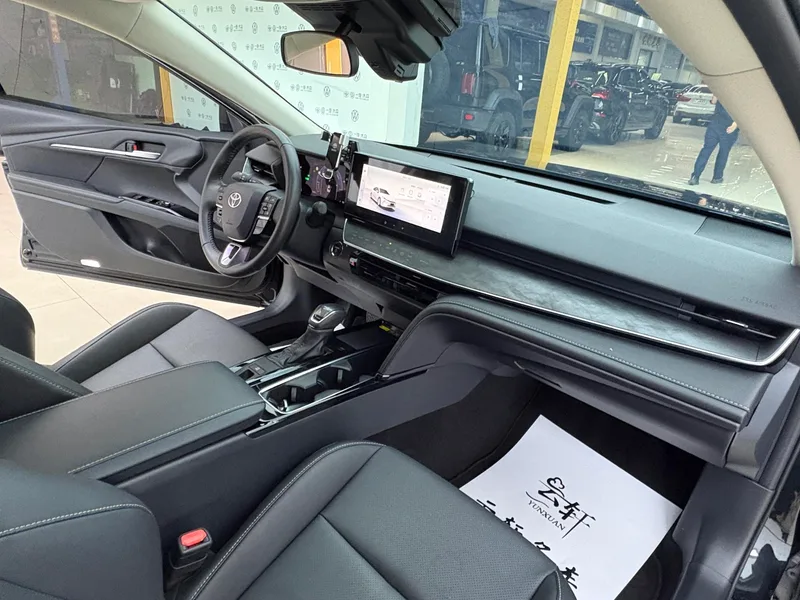 Toyota Camry 2024 Dual Power 2.0HGVP Luxury Edition interior photo 9 Toyota Camry 2024 Dual Power 2.0HGVP Luxury Edition interior photo 9