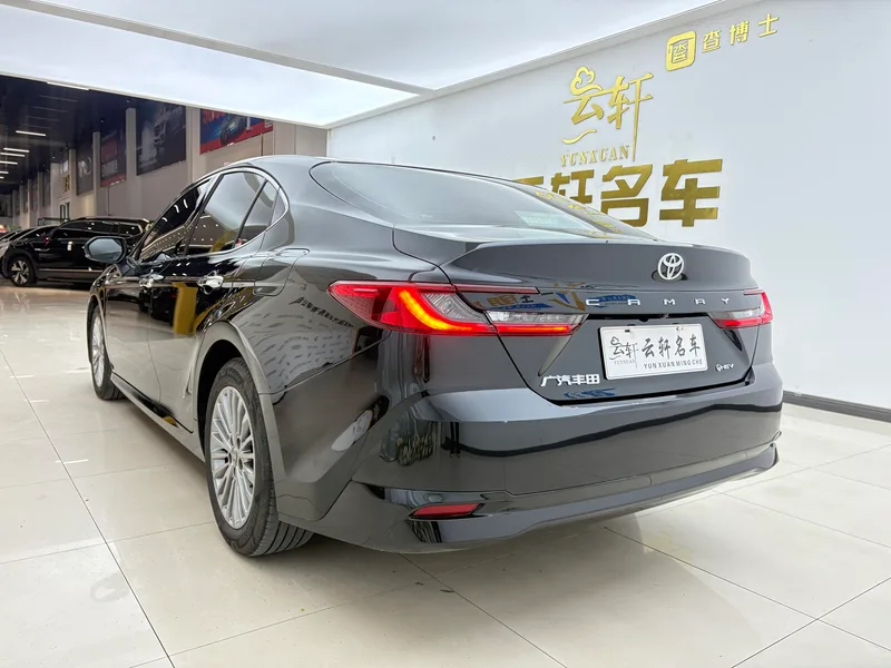 Toyota Camry 2024 Dual Power 2.0HGVP Luxury Edition interior photo 14 Toyota Camry 2024 Dual Power 2.0HGVP Luxury Edition interior photo 14