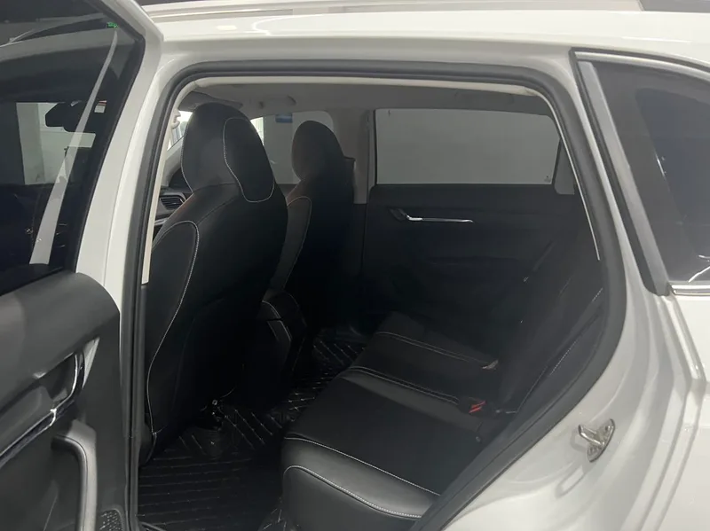 Skoda Kamiq 2023 Restyling 1.5L Auto-Comfortable Edition interior photo 8 Skoda Kamiq 2023 Restyling 1.5L Auto-Comfortable Edition interior photo 8