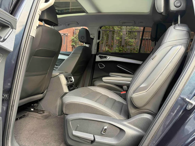 Volkswagen Talagon 2022 380TSI Four-wheel drive luxury version Pro 6 seat interior photo 11 Volkswagen Talagon 2022 380TSI Four-wheel drive luxury version Pro 6 seat interior photo 11