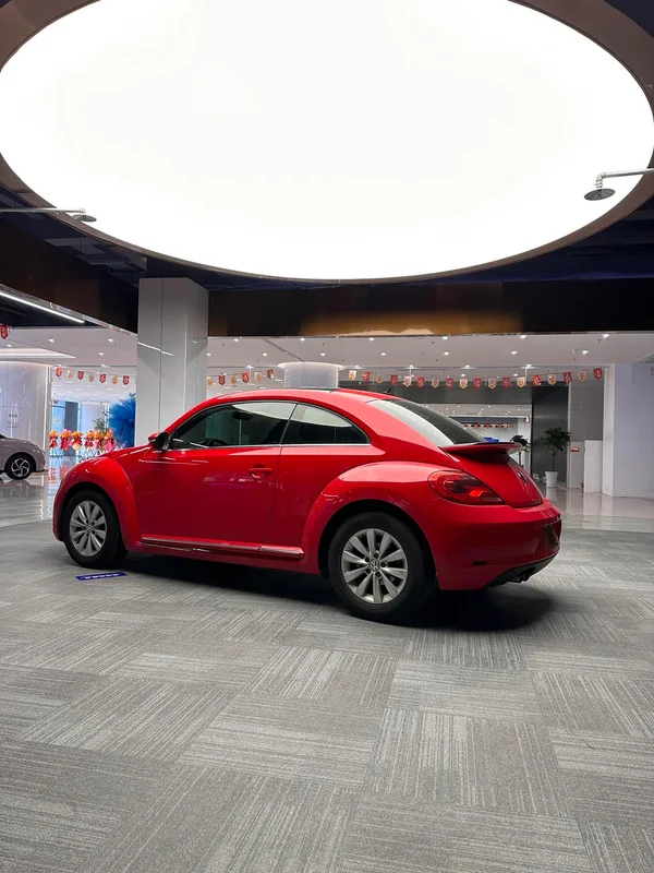Volkswagen Beetle 2013 1.4TSI Comfortable exterior photo 5 Volkswagen Beetle 2013 1.4TSI Comfortable exterior photo 5