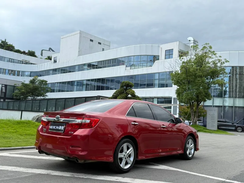 Toyota Camry 2013 2.0G Comfort Edition interior photo 10 Toyota Camry 2013 2.0G Comfort Edition interior photo 10