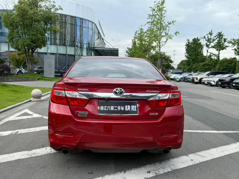 Toyota Camry 2013 2.0G Comfort Edition interior photo 11 Toyota Camry 2013 2.0G Comfort Edition interior photo 11