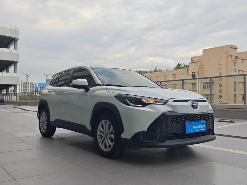 Toyota Frontlander 2022 2.0L CVT Versión líder exterior foto 3 Toyota Frontlander 2022 2.0L CVT Versión líder exterior foto 3