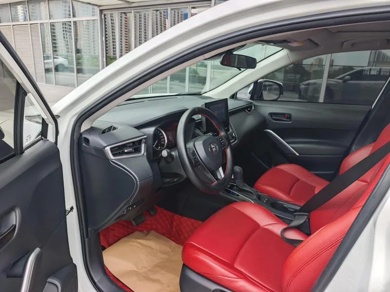 Toyota Frontlander 2022 2.0L CVT Versión líder interior foto 14 Toyota Frontlander 2022 2.0L CVT Versión líder interior foto 14