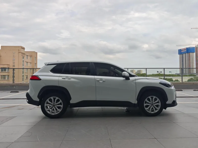 Toyota Frontlander 2022 2.0L CVT Versión líder interior foto 17 Toyota Frontlander 2022 2.0L CVT Versión líder interior foto 17