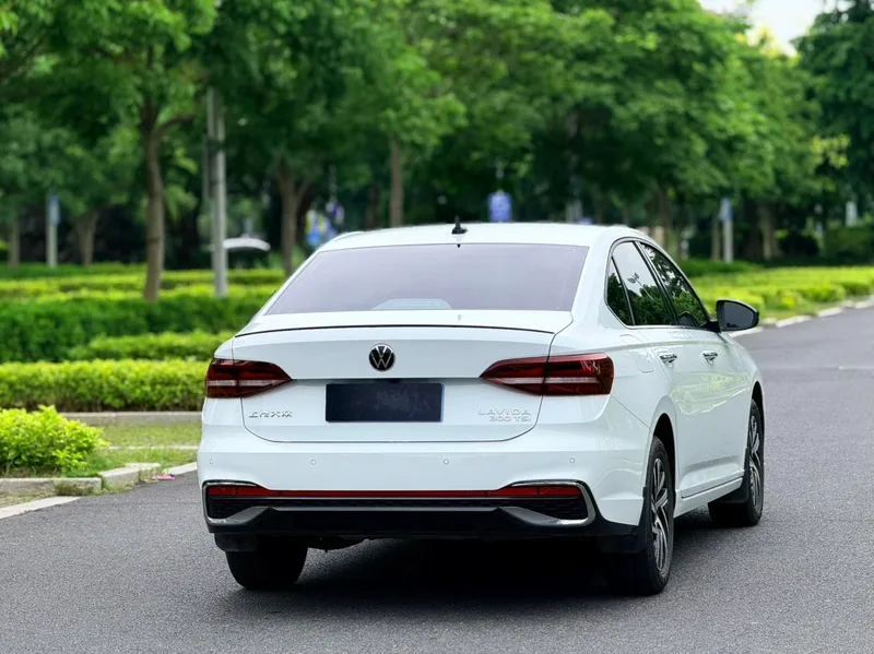 Volkswagen Lavida 2024 300TSI DSG Star Leading Edition interior photo 9