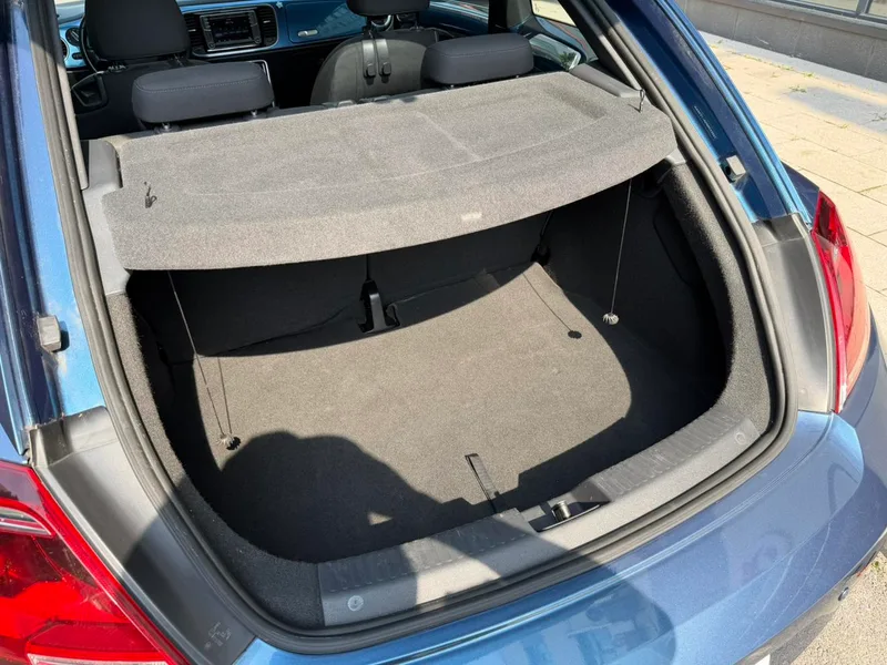 Volkswagen Beetle 2015 180TSI interior photo 9 Volkswagen Beetle 2015 180TSI interior photo 9