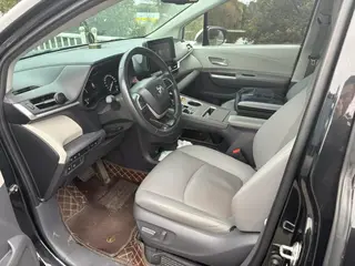 Toyota Sienna 2021 2.5L Hybrid Luxury Edition exterior photo 4 Toyota Sienna 2021 2.5L Hybrid Luxury Edition exterior photo 4