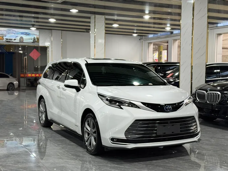 Toyota Sienna 2024 Doble motor 2.5L Versión de lujo exterior foto 3 Toyota Sienna 2024 Doble motor 2.5L Versión de lujo exterior foto 3