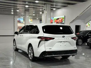 Toyota Sienna 2024 Doble motor 2.5L Versión de lujo interior foto 13 Toyota Sienna 2024 Doble motor 2.5L Versión de lujo interior foto 13