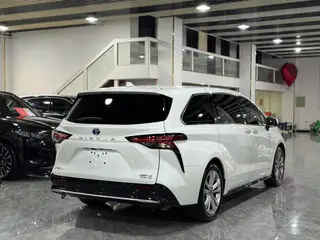 Toyota Sienna 2024 Doble motor 2.5L Versión de lujo interior foto 15 Toyota Sienna 2024 Doble motor 2.5L Versión de lujo interior foto 15