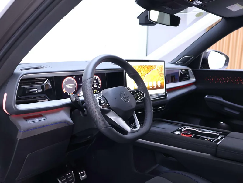 Volkswagen Teramont 2025 Teramont Pro 450TSI Four-wheel drive peak version interior photo 12 Volkswagen Teramont 2025 Teramont Pro 450TSI Four-wheel drive peak version interior photo 12
