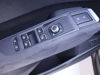 Volkswagen Teramont 2025 Teramont Pro 450TSI Four-wheel drive peak version interior photo 18 Volkswagen Teramont 2025 Teramont Pro 450TSI Four-wheel drive peak version interior photo 18