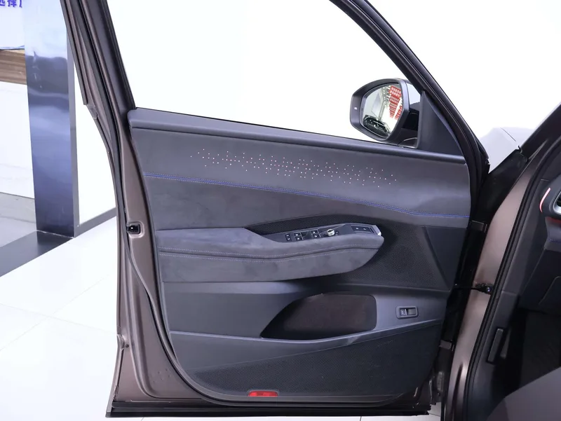 Volkswagen Teramont 2025 Teramont Pro 450TSI Four-wheel drive peak version interior photo 19 Volkswagen Teramont 2025 Teramont Pro 450TSI Four-wheel drive peak version interior photo 19