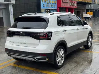 Volkswagen T-Cross 2021 1.5L Automatic Comfort Version exterior photo 4 Volkswagen T-Cross 2021 1.5L Automatic Comfort Version exterior photo 4