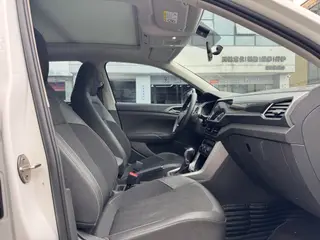 Volkswagen T-Cross 2021 1.5L Automatic Comfort Version interior photo 9 Volkswagen T-Cross 2021 1.5L Automatic Comfort Version interior photo 9