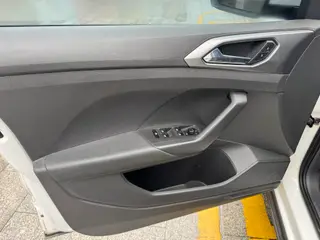 Volkswagen T-Cross 2021 1.5L Automatic Comfort Version interior photo 10 Volkswagen T-Cross 2021 1.5L Automatic Comfort Version interior photo 10