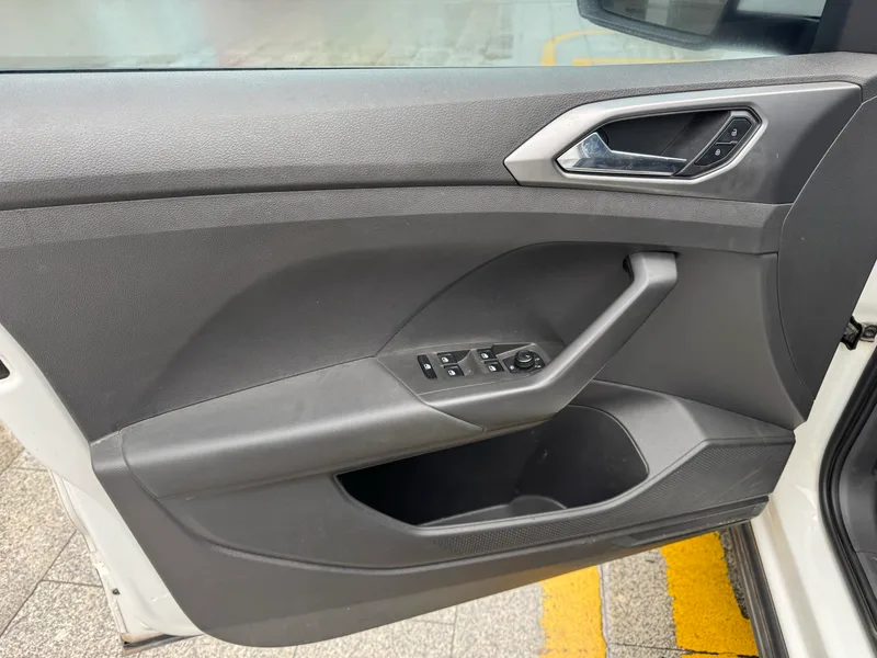 Volkswagen T-Cross 2021 1.5L Automatic Comfort Version interior photo 10 Volkswagen T-Cross 2021 1.5L Automatic Comfort Version interior photo 10