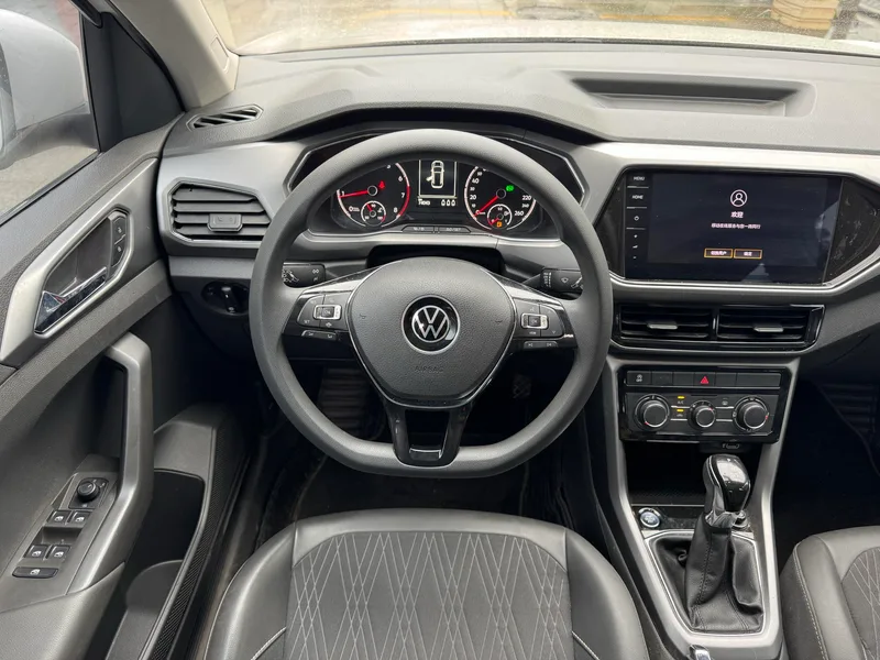Volkswagen T-Cross 2021 1.5L Automatic Comfort Version interior photo 12 Volkswagen T-Cross 2021 1.5L Automatic Comfort Version interior photo 12