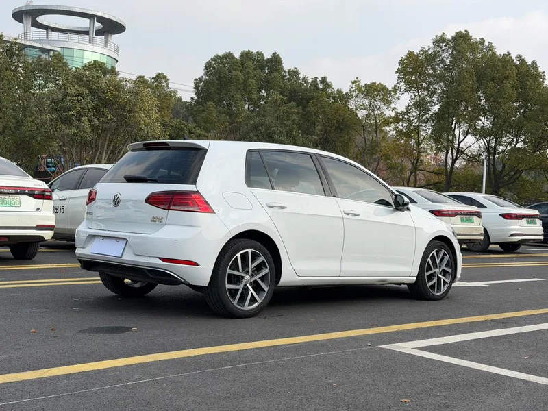 Volkswagen Golf 2020 280TSI DSG Comfortable exterior photo 5 Volkswagen Golf 2020 280TSI DSG Comfortable exterior photo 5