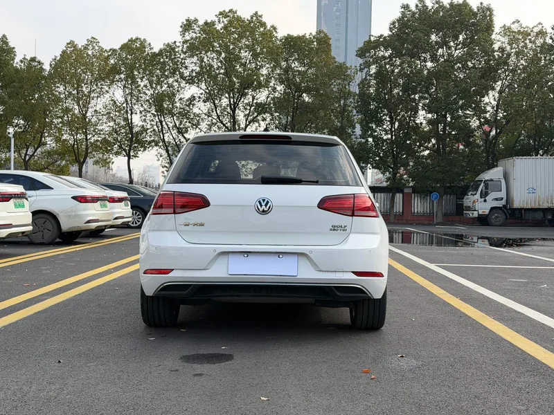 Volkswagen Golf 2020 280TSI DSG Comfortable exterior photo 6 Volkswagen Golf 2020 280TSI DSG Comfortable exterior photo 6