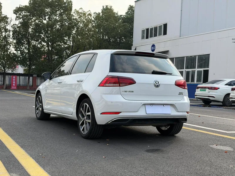 Volkswagen Golf 2020 280TSI DSG Comfortable exterior photo 7 Volkswagen Golf 2020 280TSI DSG Comfortable exterior photo 7