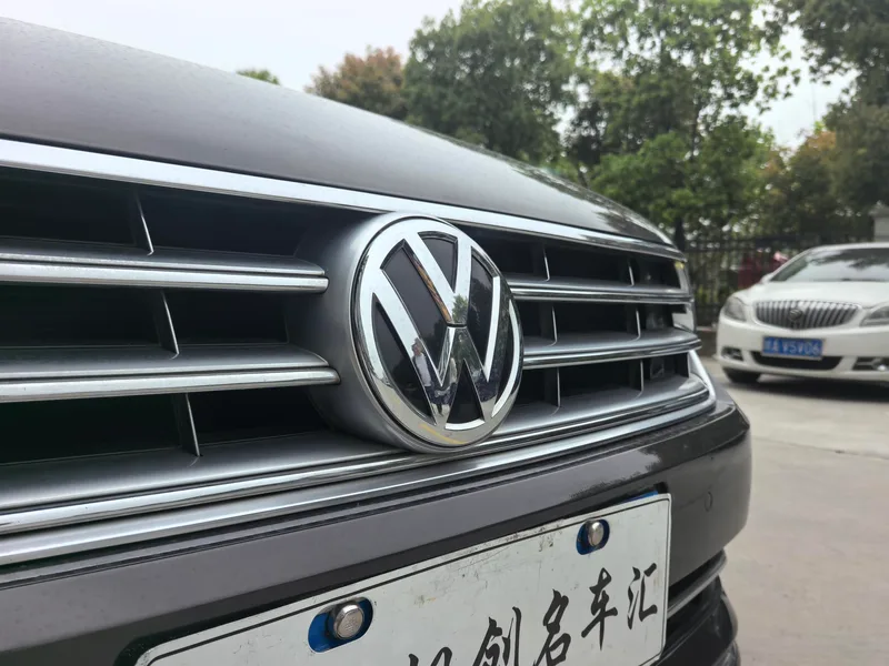 Volkswagen Phideon 2018 Restyling 380TSI Two-Drive Ultimate exterior photo 6 Volkswagen Phideon 2018 Restyling 380TSI Two-Drive Ultimate exterior photo 6