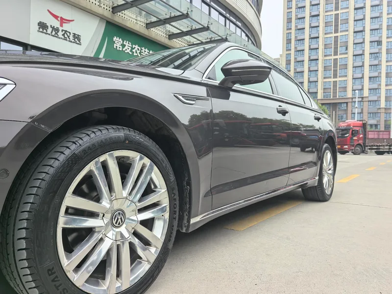 Volkswagen Phideon 2018 Restyling 380TSI Two-Drive Ultimate exterior photo 7 Volkswagen Phideon 2018 Restyling 380TSI Two-Drive Ultimate exterior photo 7