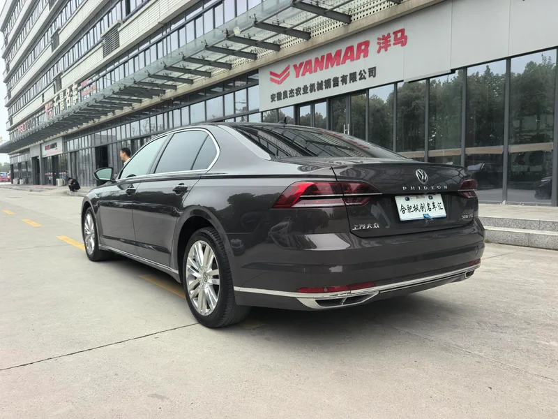 Volkswagen Phideon 2018 Restyling 380TSI Two-Drive Ultimate exterior photo 8 Volkswagen Phideon 2018 Restyling 380TSI Two-Drive Ultimate exterior photo 8