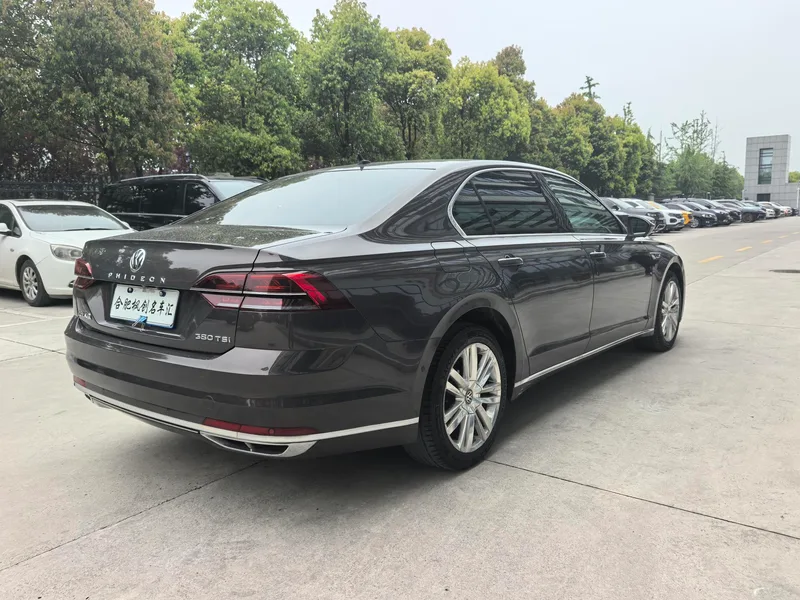 Volkswagen Phideon 2018 Restyling 380TSI Two-Drive Ultimate exterior photo 10 Volkswagen Phideon 2018 Restyling 380TSI Two-Drive Ultimate exterior photo 10