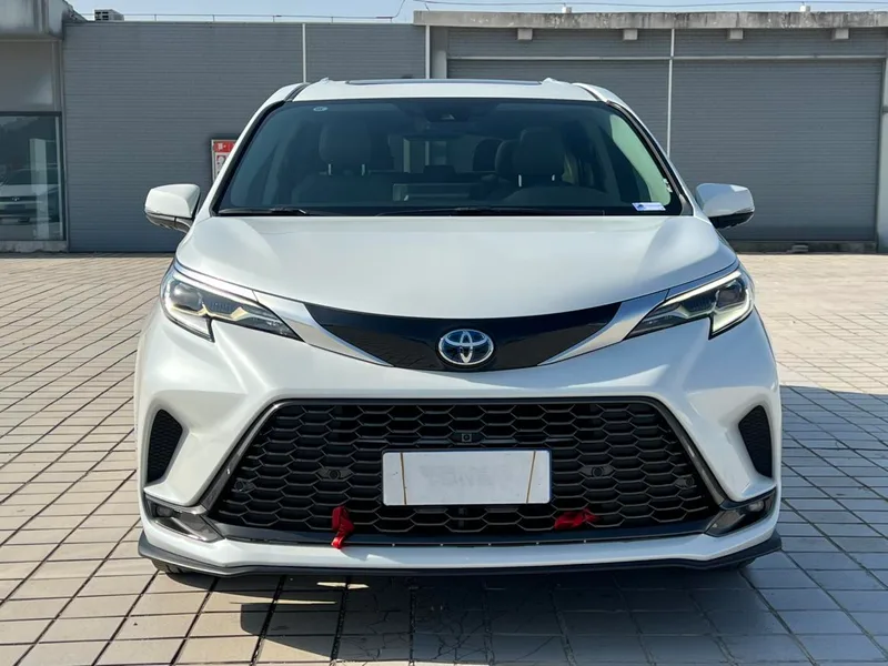 Toyota Granvia 2023 Intelligent electric hybrid double engine 2.5L Noble PLUS exterior photo 2 Toyota Granvia 2023 Intelligent electric hybrid double engine 2.5L Noble PLUS exterior photo 2