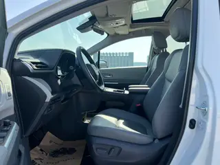 Toyota Granvia 2023 Intelligent electric hybrid double engine 2.5L Noble PLUS interior photo 10 Toyota Granvia 2023 Intelligent electric hybrid double engine 2.5L Noble PLUS interior photo 10